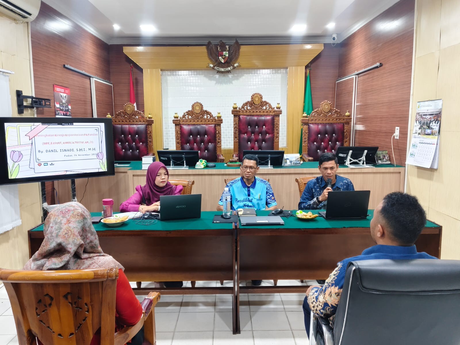 3be41842 8d00 4575 90ce 389a28d6e275