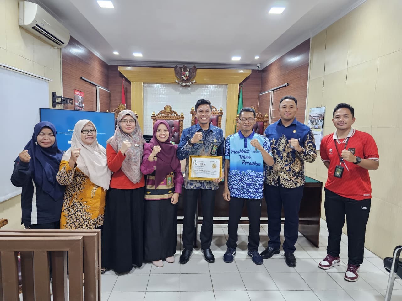 3ee003c2 f205 4aa4 9f5c 7e5e18592312